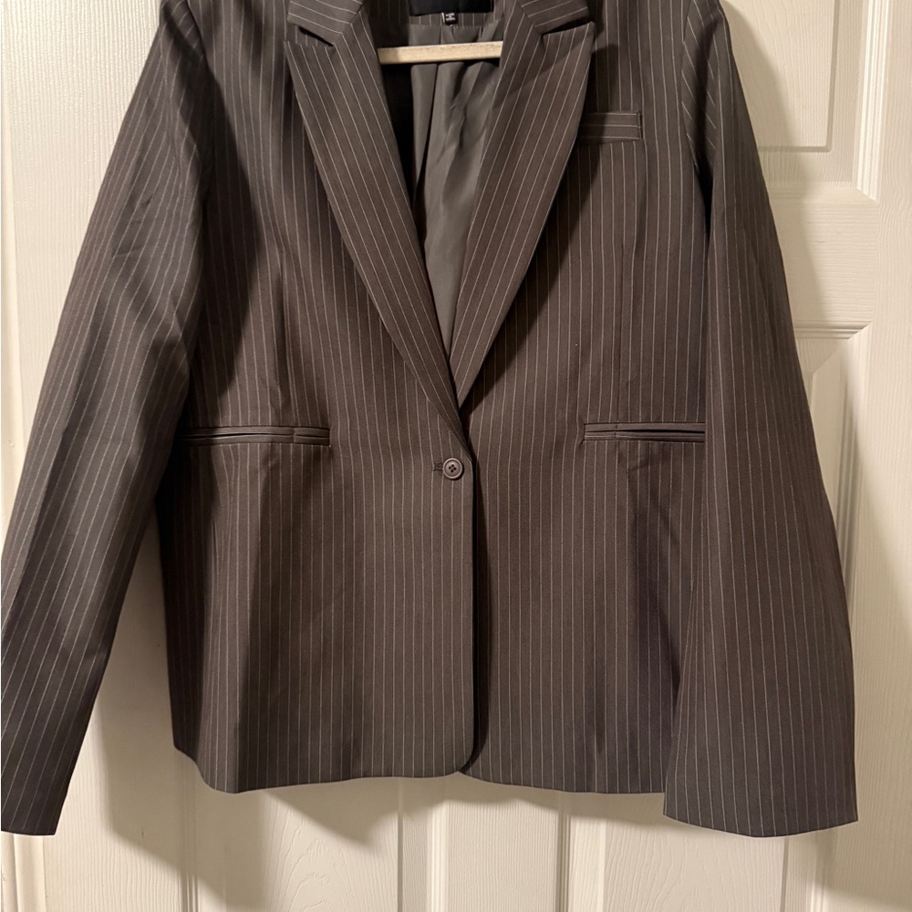 Fashion Nova Gray Pinstripe Single-Button Blazer